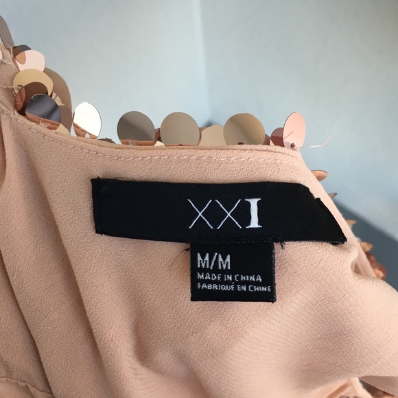 (SOLD) FOREVER XXI Champagne Sequin Dress Size M - Picture 5 of 6